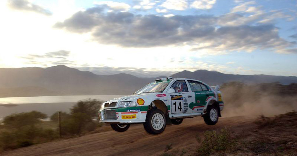 Škoda Octavia WRC EVO3 - automobilis turėjęs ištempti Škoda iš duobės, tačiau buvo tais pačiais 2003m. pakeistas naujutėle Fabia