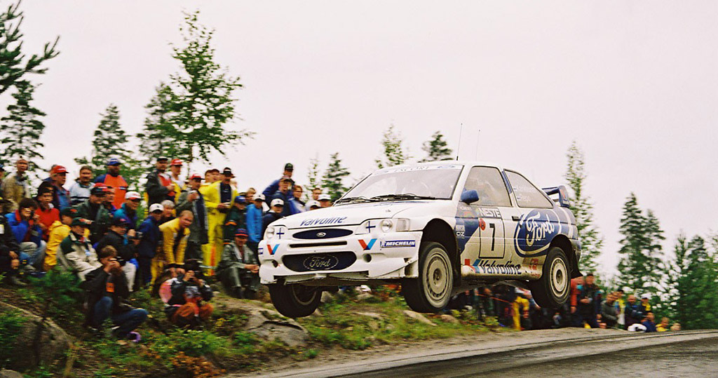Juha Kankkunen skrydis 1998m. Suomijos ralyje