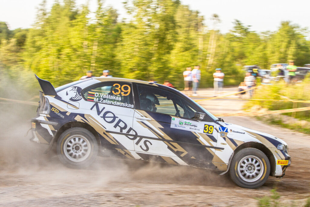 Ovidijus Vaštakas
Mantas Žalandauskas
BMW E46