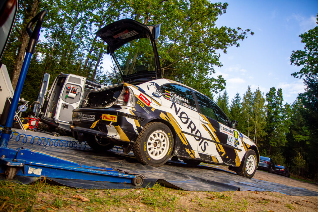 Ovidijus Vaštakas
Mantas Žalandauskas
BMW E46