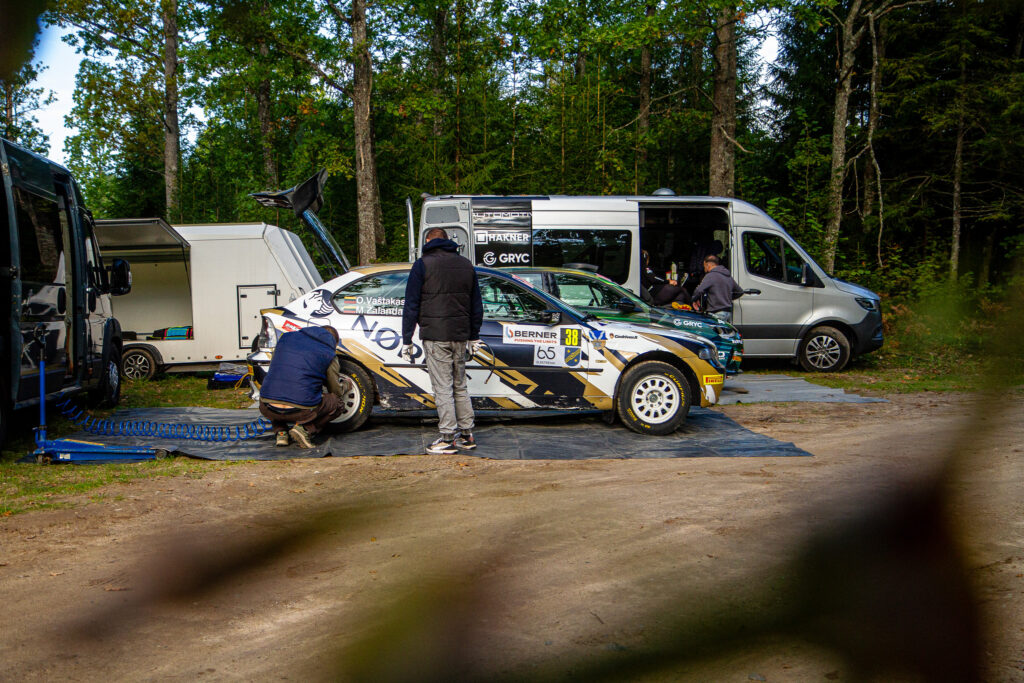 Ovidijus Vaštakas
Mantas Žalandauskas
BMW E46